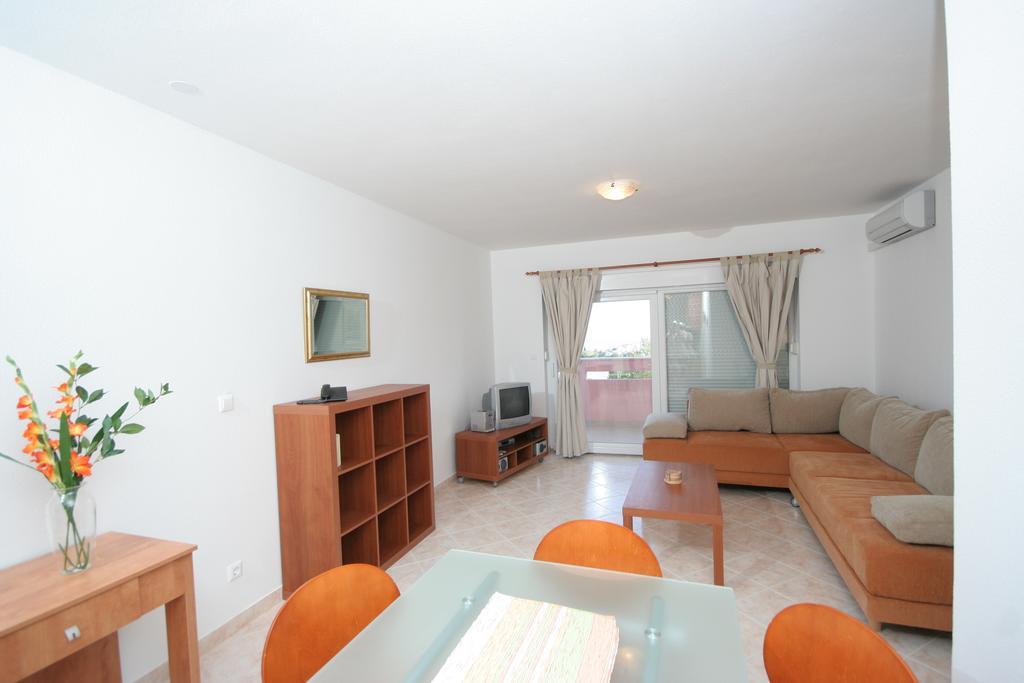 Apartments Mavarcica Trogir Habitación foto